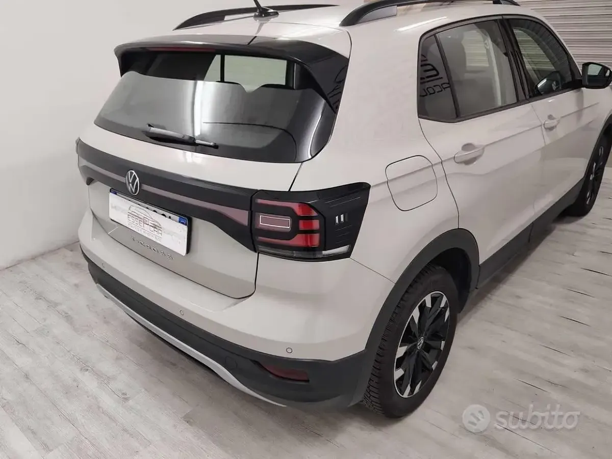 Occasion VW T-Cross Sportline 95 ch (69 kW) 2022 Beige SUV