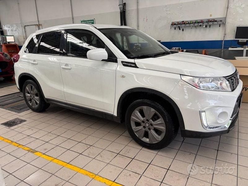 Usata Suzuki Vitara Cool 111 CV (81 kW) 2019 Bianco SUV