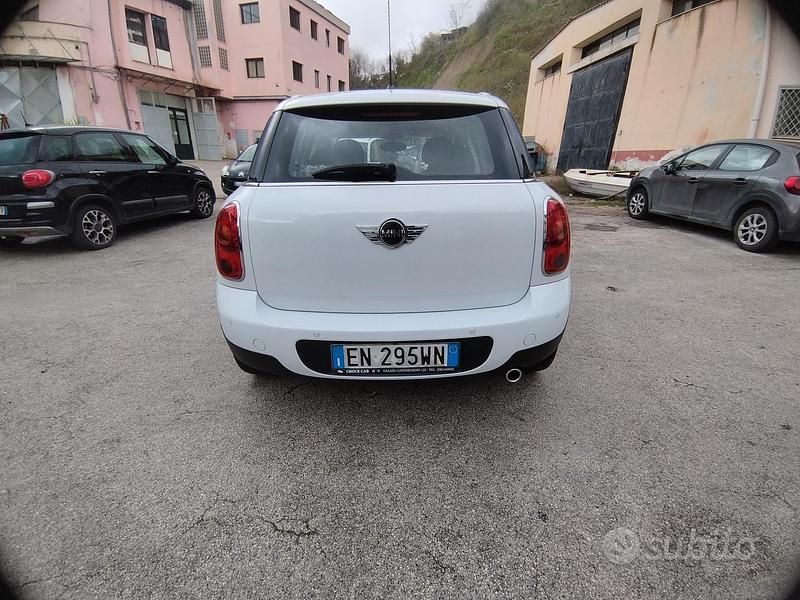 Usata Mini Countryman 98 CV (72 kW) 2013 Bianco SUV