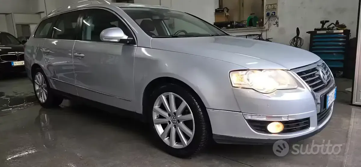 Usata VW Passat Highline 143 CV (105 kW) 2010 Grigio Station wagon