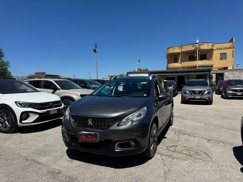 Usata Peugeot 2008 Allure 99 CV (72 kW) 2017 Grigio SUV