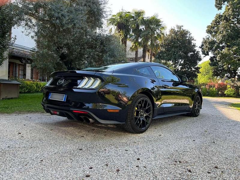 Usata Ford Mustang 290 CV (213 kW) 2019 Nero Coupé