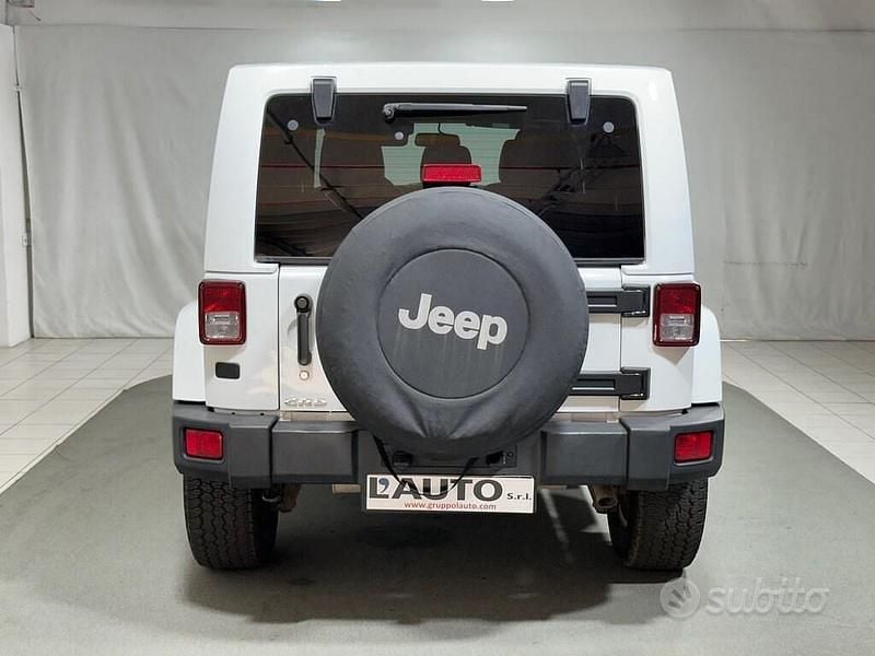 Używany Jeep Wrangler Unlimited Sahara 200 KM (147 kW) 2014 Biały SUV