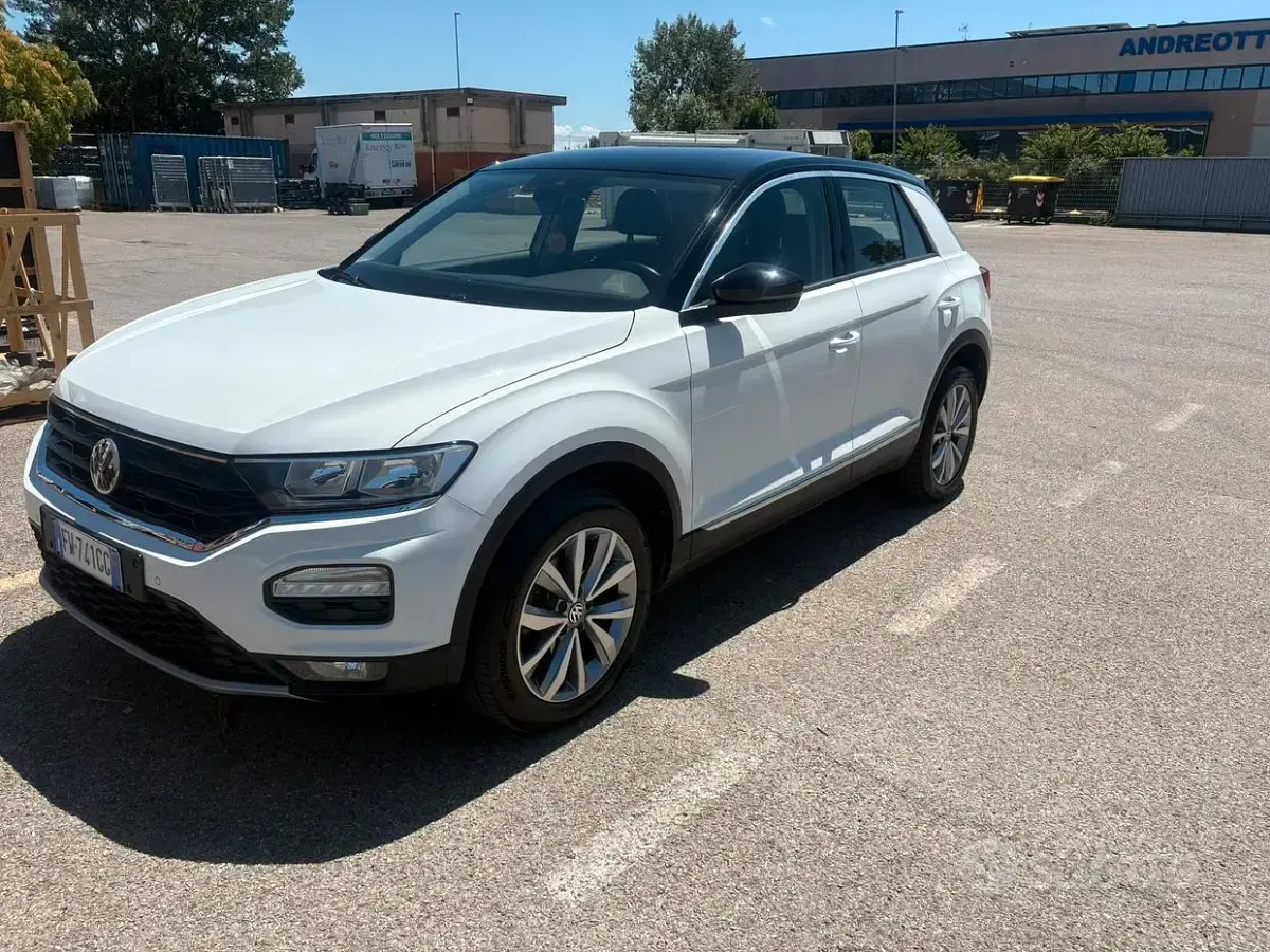 Usata VW T-Roc 116 CV (85 kW) 2019 Bianco SUV