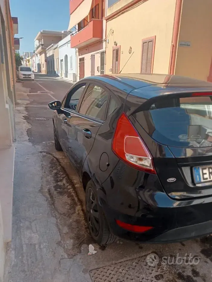 Usata Ford Fiesta 97 CV (71 kW) 2013 Berlina