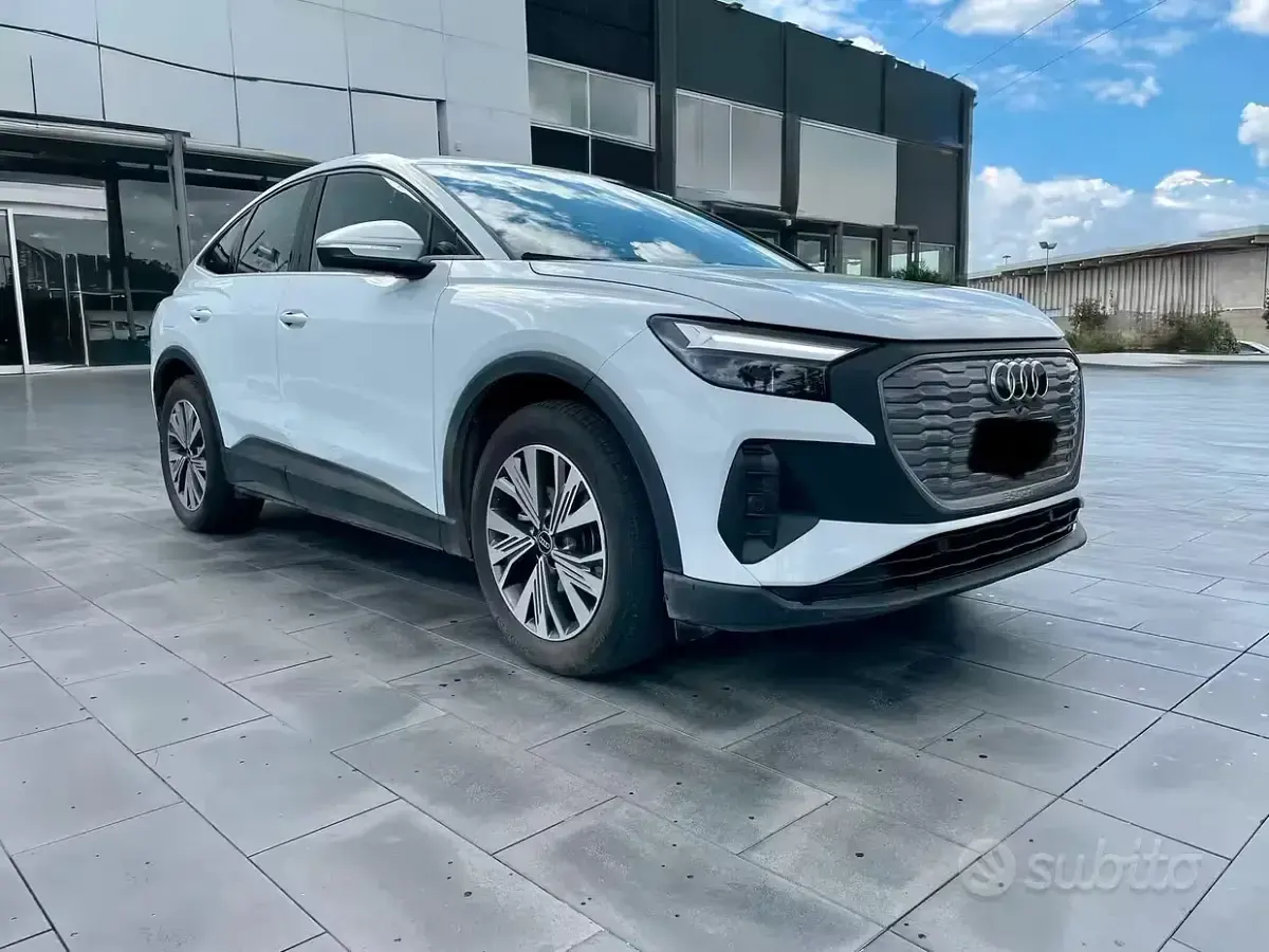 Usata Audi Q4 Sportback e-tron Business 69 kW (95 CV) 2022 Bianco SUV