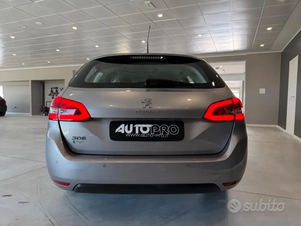 Usata Peugeot 308 Business-Line 102 CV (75 kW) 2020 Beige Station wagon