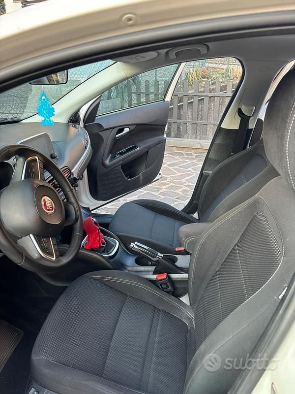 Usata Fiat Tipo 95 CV (69 kW) 2018 Bianco Berlina