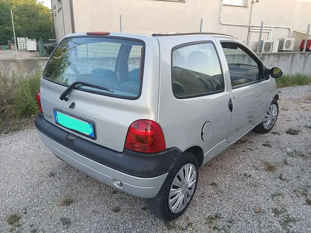 Usata Renault Twingo 58 CV (42 kW) 2005 Grigio Utilitaria