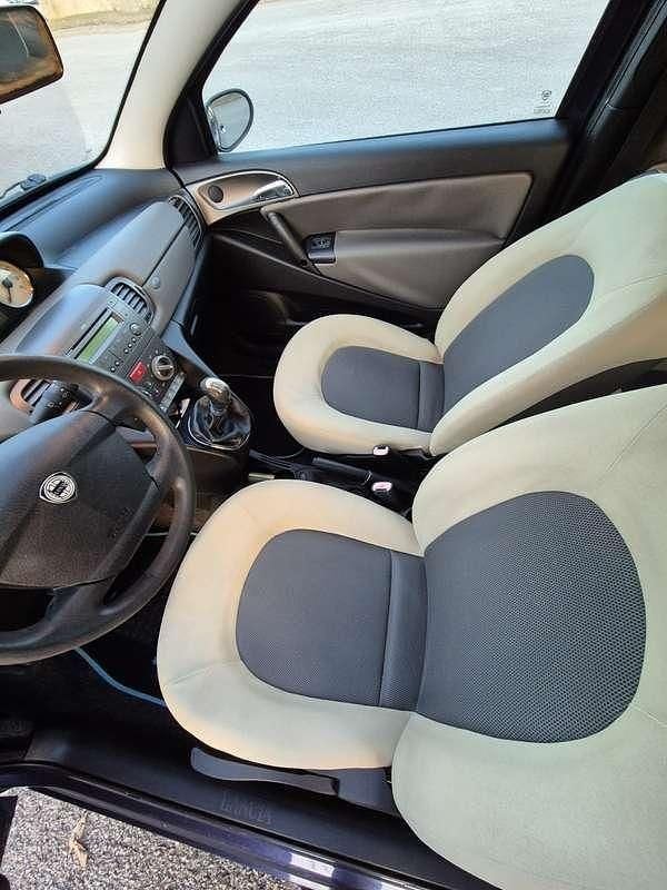 Usata Lancia Ypsilon 60 CV (44 kW) 2006 Blu/azzurro Utilitaria
