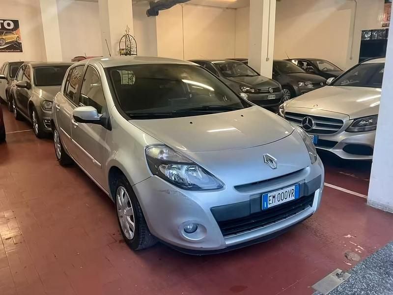 Usata Renault Clio IV 75 CV (55 kW) 2012 Grigio Berlina