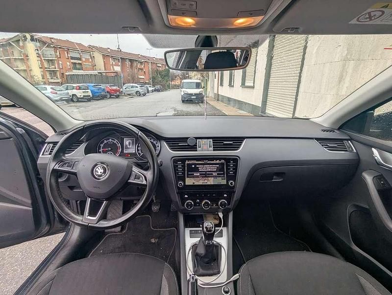 Usata Skoda Octavia G-TEC Executive 110 CV (80 kW) 2018 Grigio Station wagon