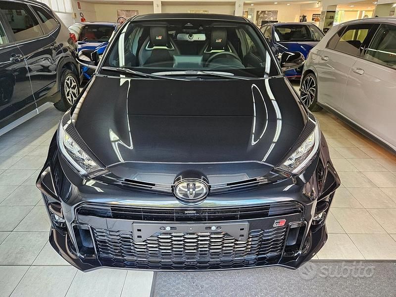 Usata Toyota Yaris 261 CV (191 kW) 2024 Nero Utilitaria
