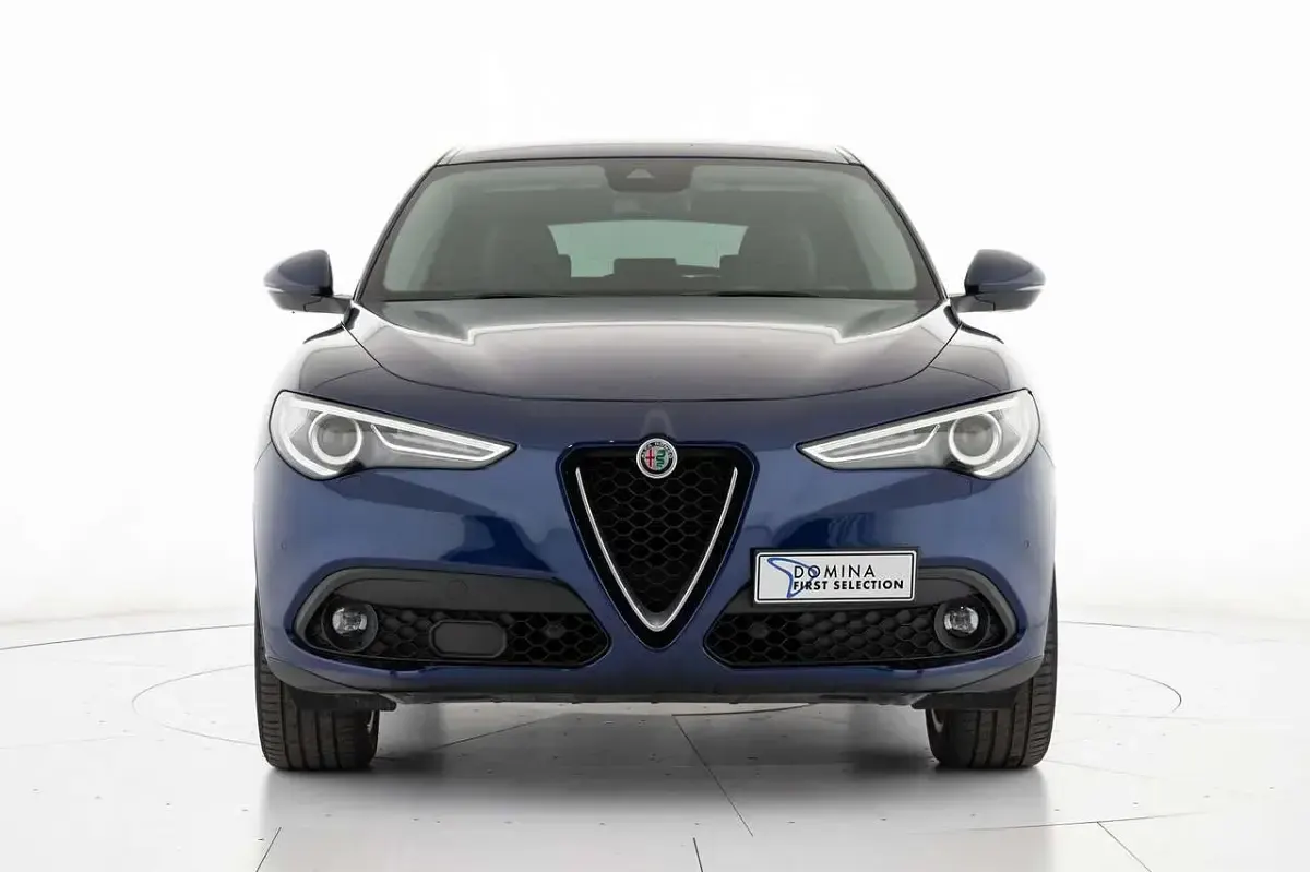Usata Alfa Romeo Stelvio Veloce 209 CV (153 kW) 2020 Blu/azzurro SUV