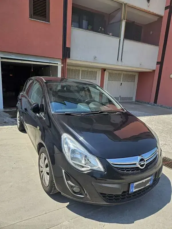 Usata Opel Corsa 86 CV (63 kW) 2012 Utilitaria