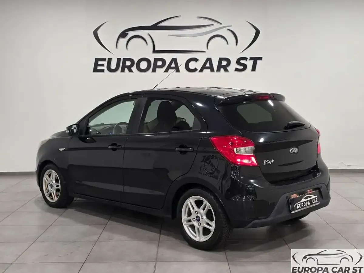 Usata Ford Ka Ultimate 86 CV (63 kW) 2017 Nero Berlina