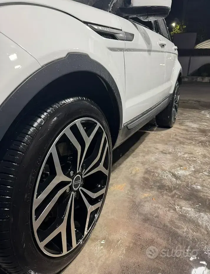 Usata Land Rover Range Rover evoque 2016 Bianco Coupé