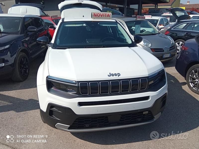 Usata Jeep Avenger Altitude 100 CV (73 kW) 2024 Bianco SUV