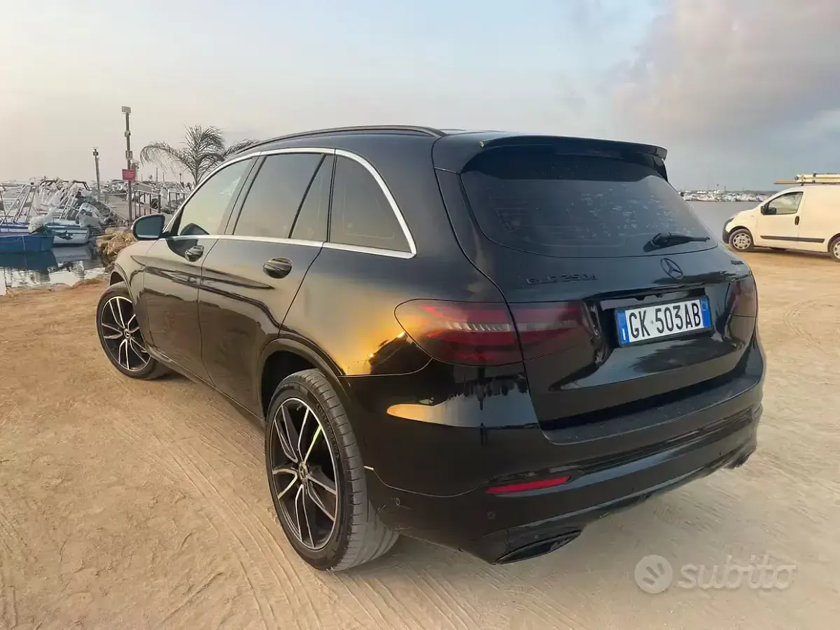 Usata Mercedes GLC220 Executive 170 CV (125 kW) 2017 Nero SUV