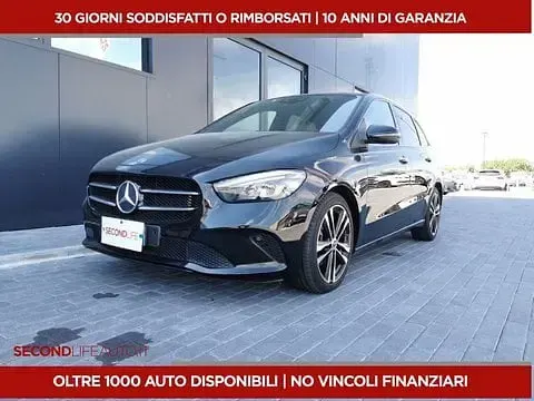 Usata Mercedes B180 136 CV (100 kW) 2019 Nero Utilitaria