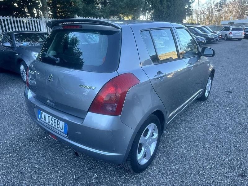 Usata Suzuki Swift GLX 91 CV (66 kW) 2007 Grigio Utilitaria