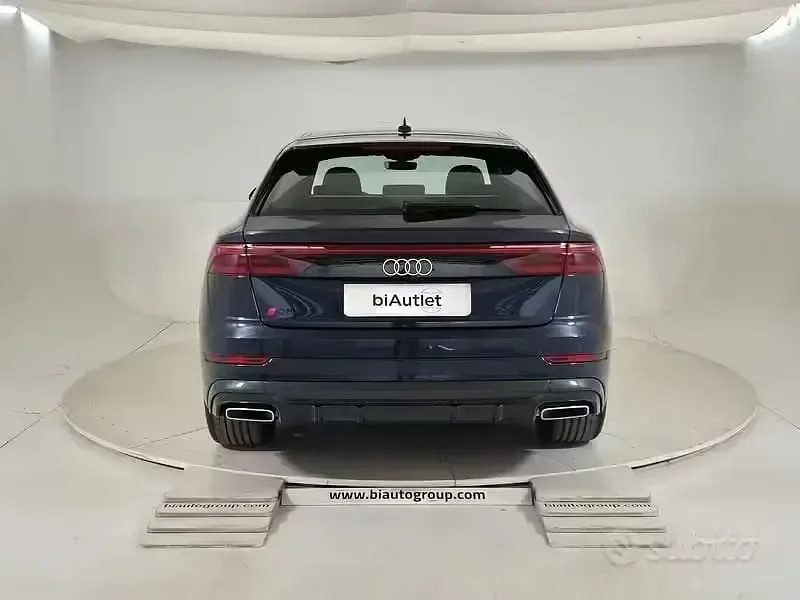 Usata Audi Q8 S-Line 231 CV (169 kW) 2024 Blu SUV