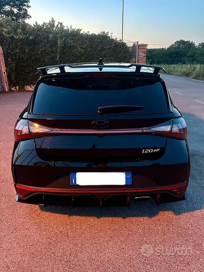 Usata Hyundai i20 204 CV (150 kW) 2023 Nero Utilitaria