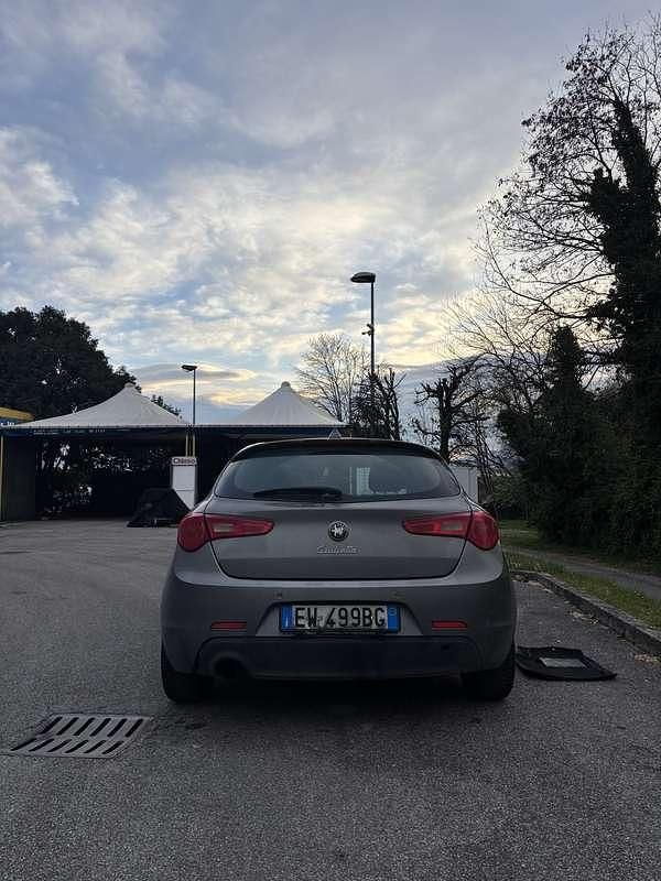 Usata Alfa Romeo Giulietta Veloce 120 CV (88 kW) 2013 Utilitaria