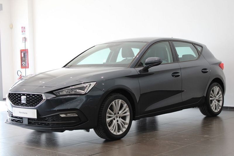 Usata 2023 Seat Leon Style Tre volumi | 25.000 € (Molto cara) - Immagine 1/4