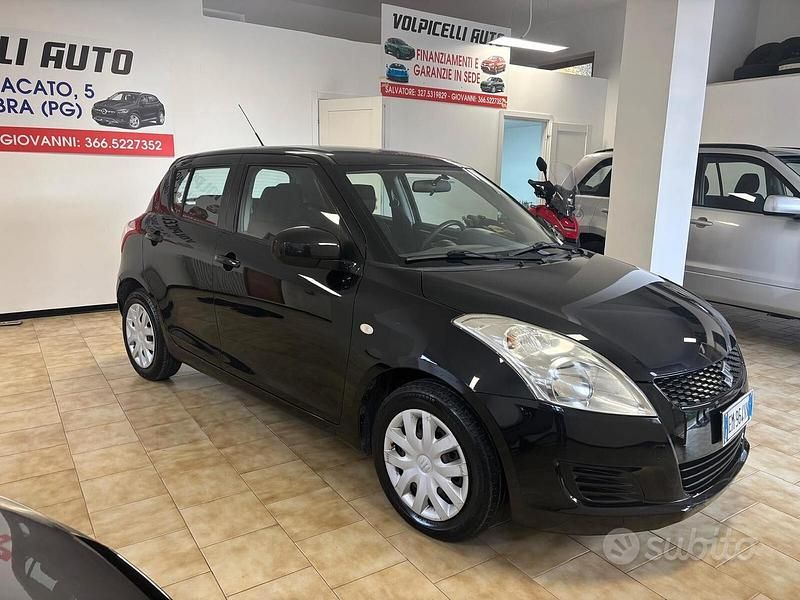 Usata Suzuki Swift 93 CV (68 kW) 2012 Nero Utilitaria