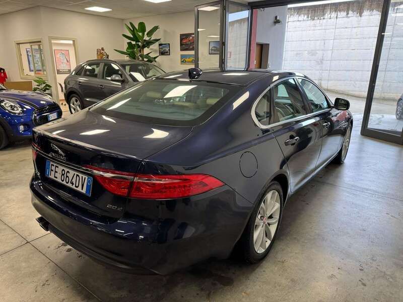 Usata Jaguar XF Prestige 179 CV (131 kW) 2016 Other Berlina