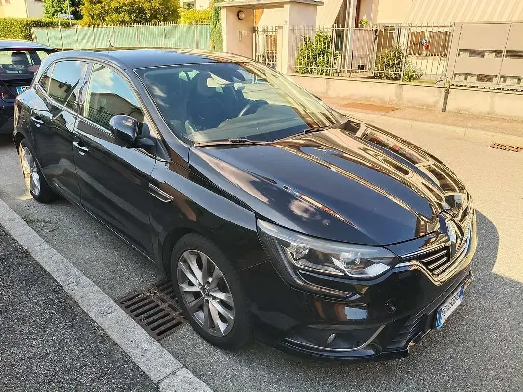 Usata Renault Mégane III Intens 110 CV (80 kW) 2016 Nero Berlina