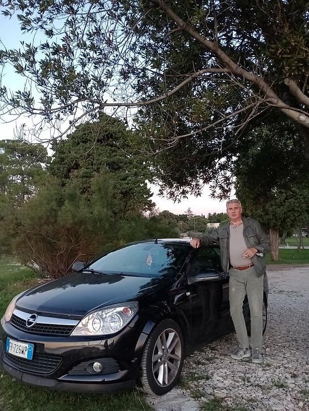 Usata Opel Astra 150 CV (110 kW) 2007 Nero Coupé