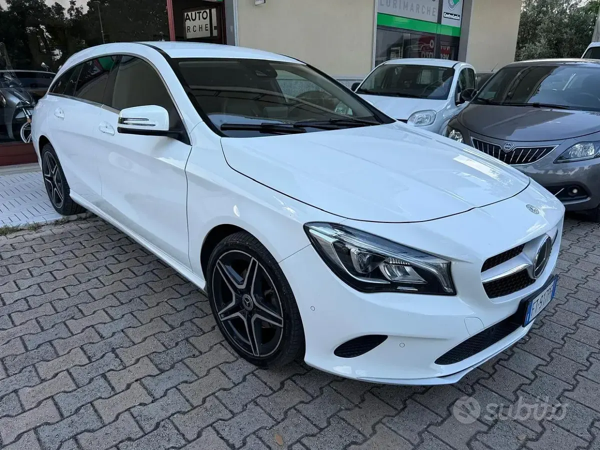 Usata Mercedes CLA220 170 CV (125 kW) 2019 Bianco Berlina