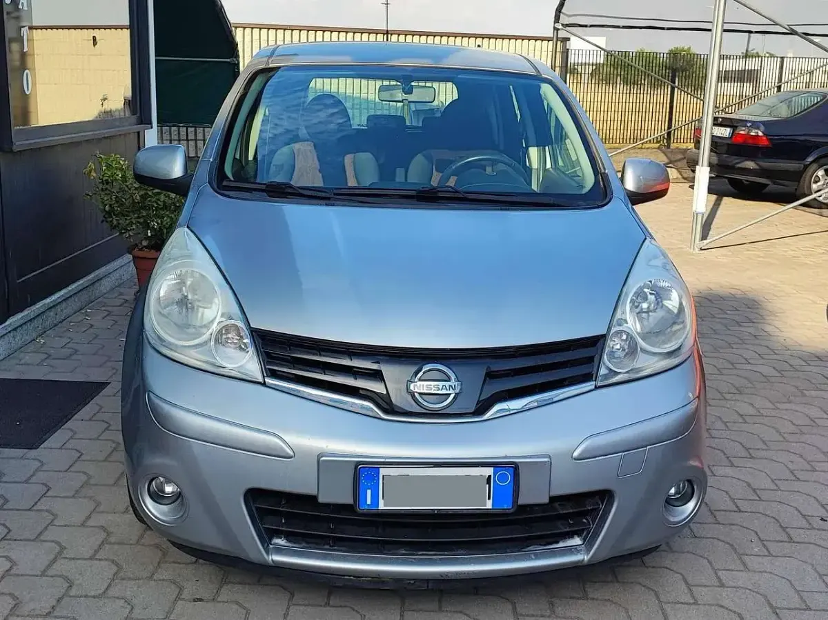 Usata Nissan Note Visia 88 CV (64 kW) 2009 Argento Utilitaria