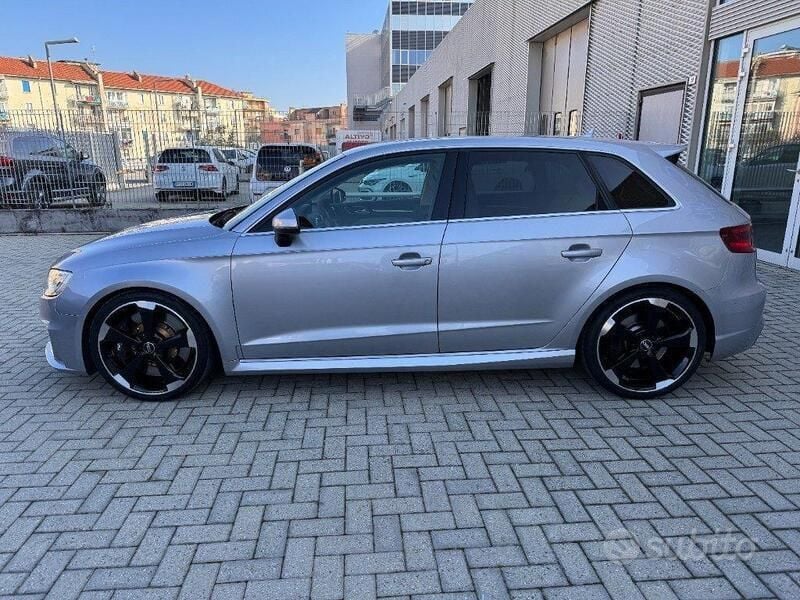 Grigio Usata 2016 Audi RS3 Tre volumi | 27.990 € (Ottimo prezzo) - Immagine 1/4