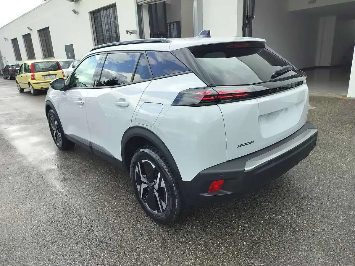 Nuova Peugeot 2008 Allure 102 CV (75 kW) 2025 Bianco SUV