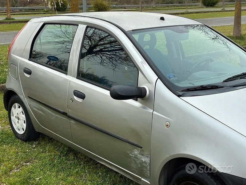 Usata Fiat Punto 2001 Utilitaria