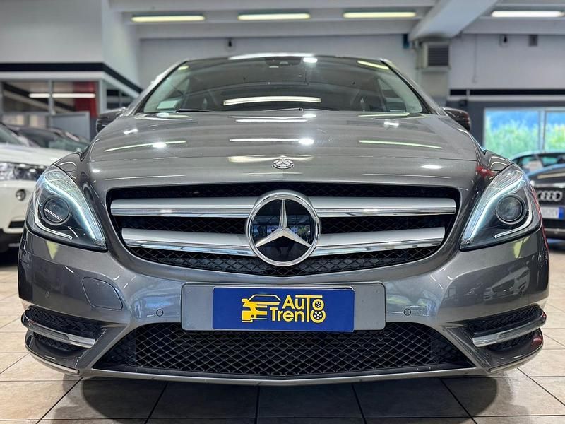 Usata Mercedes B180 Executive 109 CV (80 kW) 2014 Argento Utilitaria