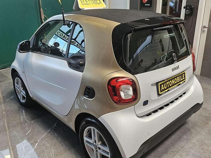 Usata Smart ForTwo Coupé Passion 41 kW (56 CV) 2021 Bianco Utilitaria