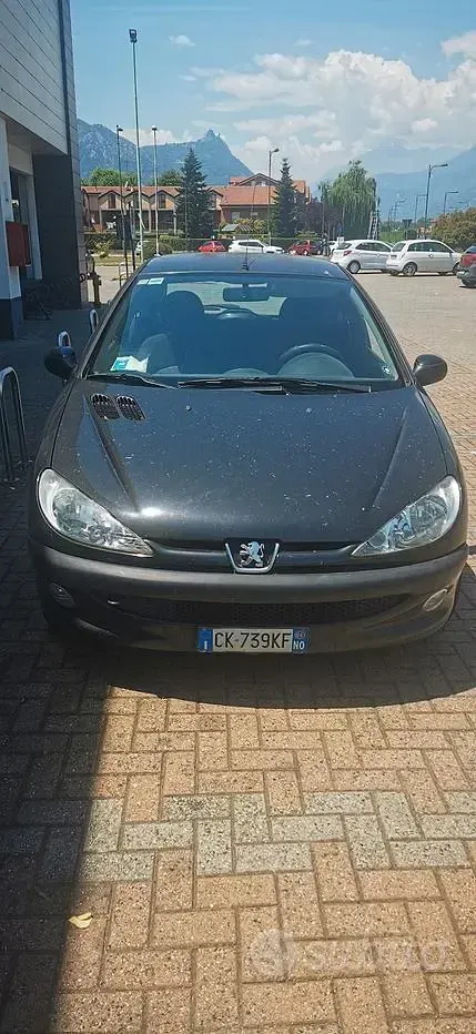 Usata Peugeot 206 68 CV (50 kW) 2004 Nero Berlina