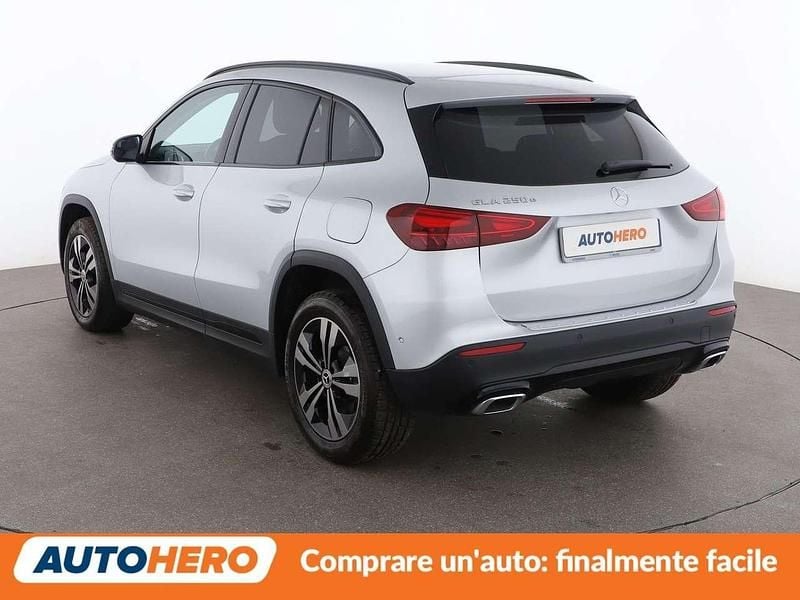 Usata Mercedes GLA250 Advanced 163 CV (119 kW) 2023 Argento SUV