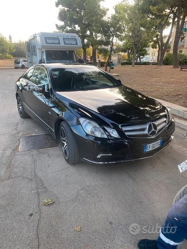 Usata Mercedes E220 2011 Nero Coupé
