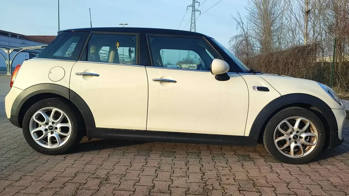 Usata Mini One D 95 CV (69 kW) 2017 Bianco Utilitaria
