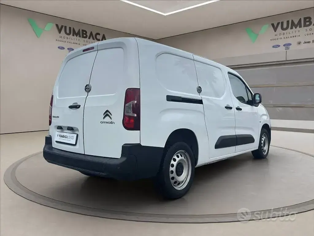 Usata Citroën Berlingo 102 CV (75 kW) 2021 Bianco Monovolume