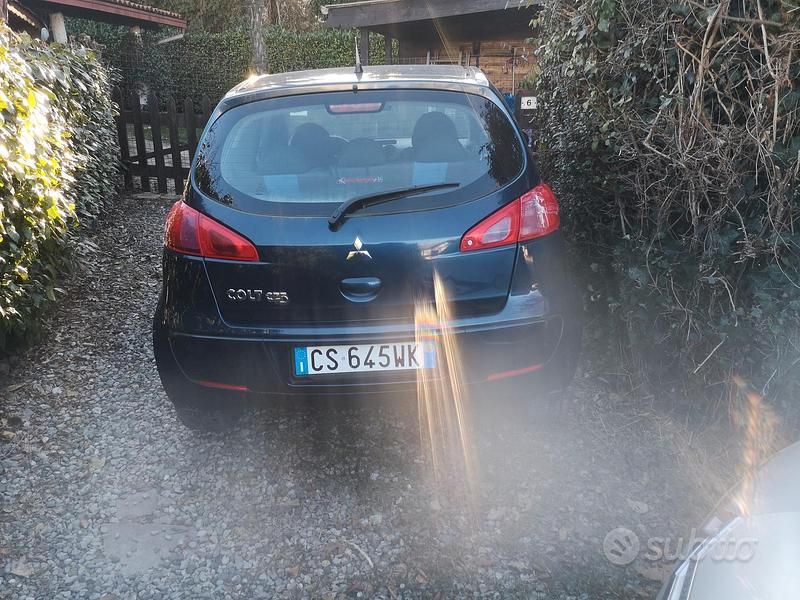 Usata Mitsubishi Colt 2005 Blu Utilitaria