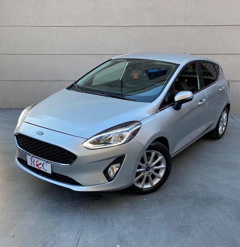 Usata Ford Fiesta 85 CV (62 kW) 2019 Argento Utilitaria