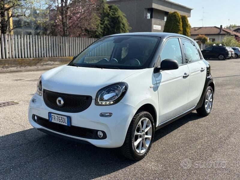 Bianco Usata 2018 Smart ForFour Prime Tre volumi | 9800 € (Buon prezzo) - Immagine 1/4
