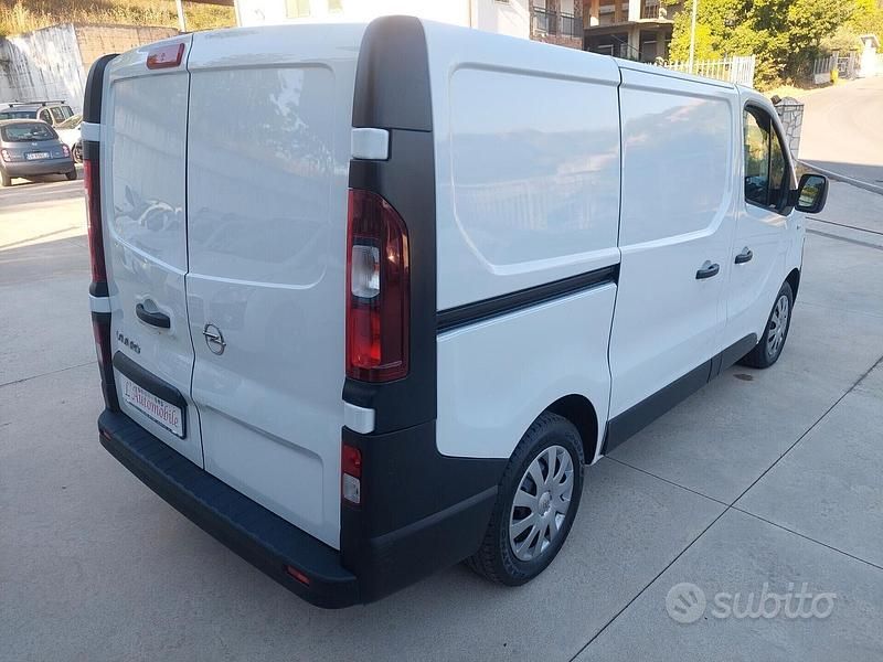 Usata Opel Vivaro 121 CV (88 kW) 2019 Bianco Monovolume