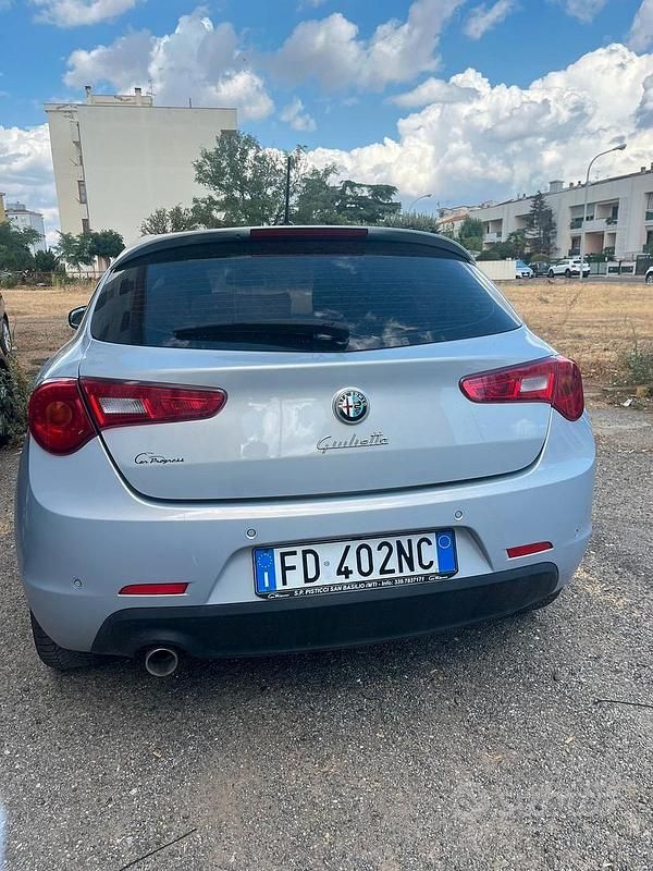Usata Alfa Romeo Giulietta 105 CV (77 kW) 2016 Utilitaria